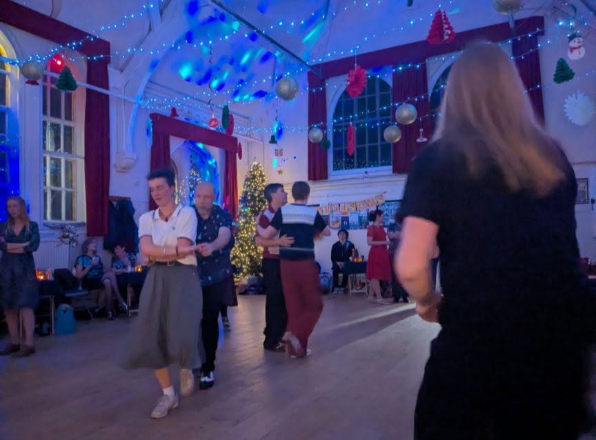 Live Christmas Social with the Tune Steppers — SUN 13 DEC