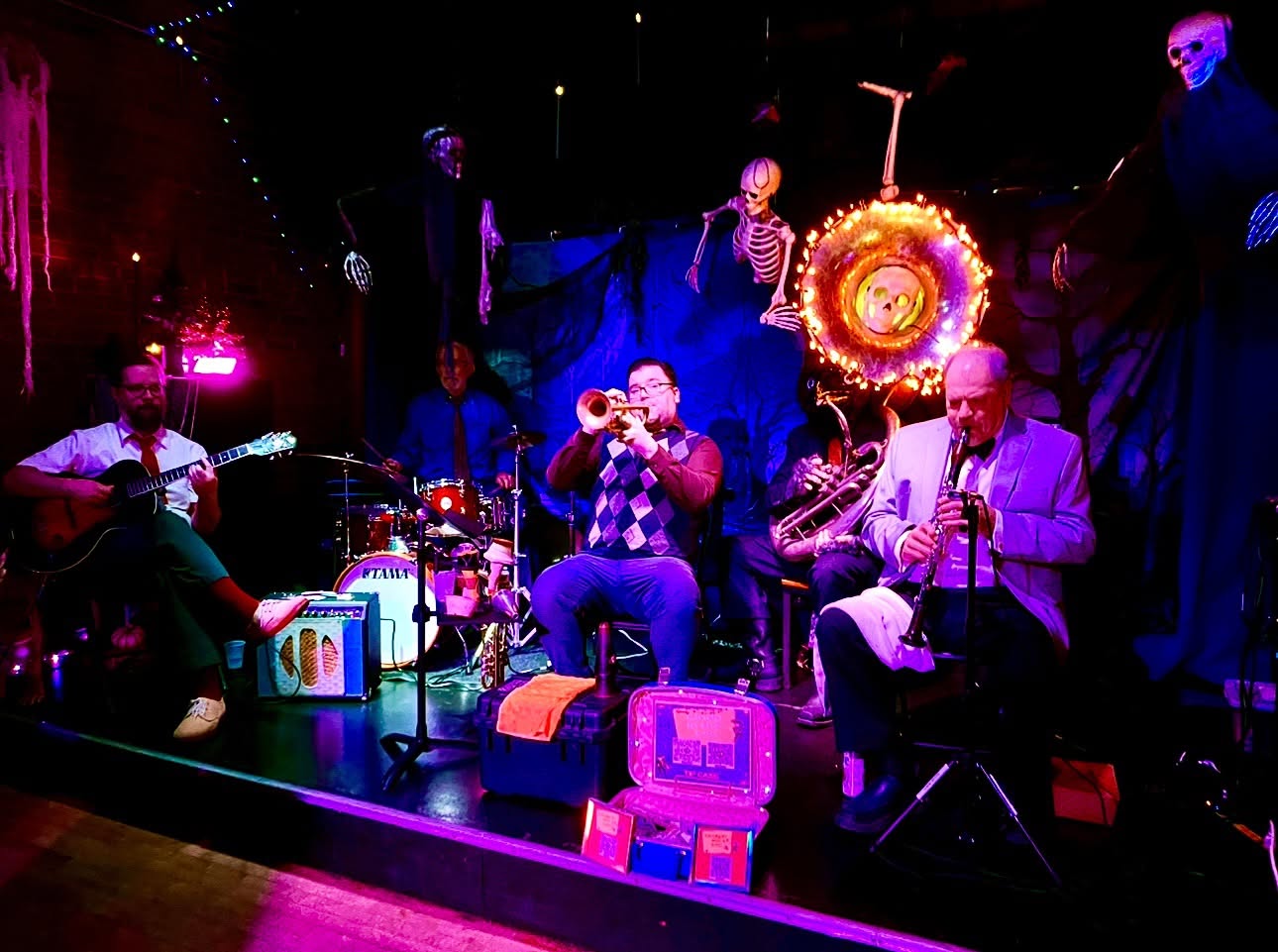 Lindy in the Lou — TUE 27 OCT