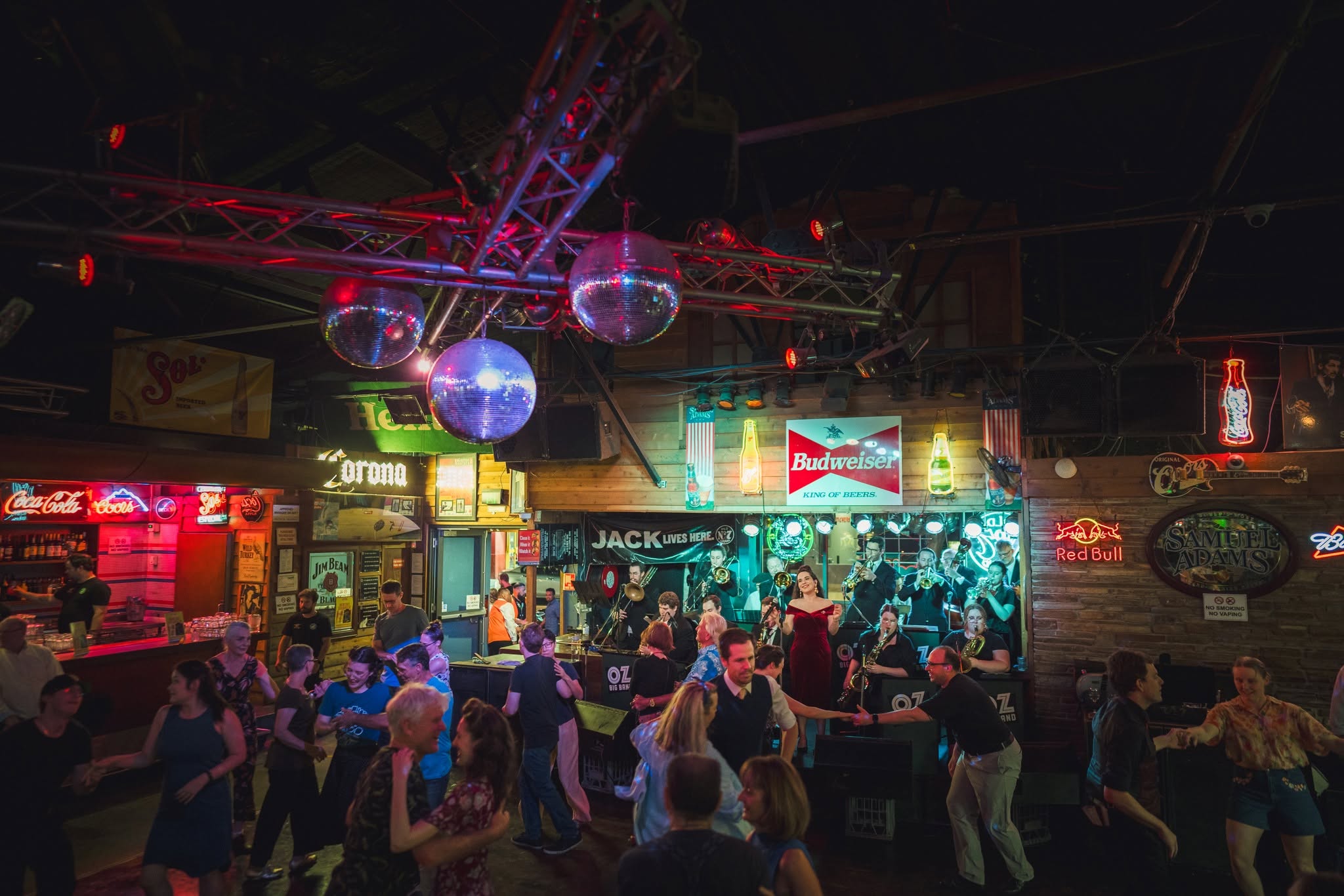 Oz Big Band at The Mustang Bar — FRI 20 NOV