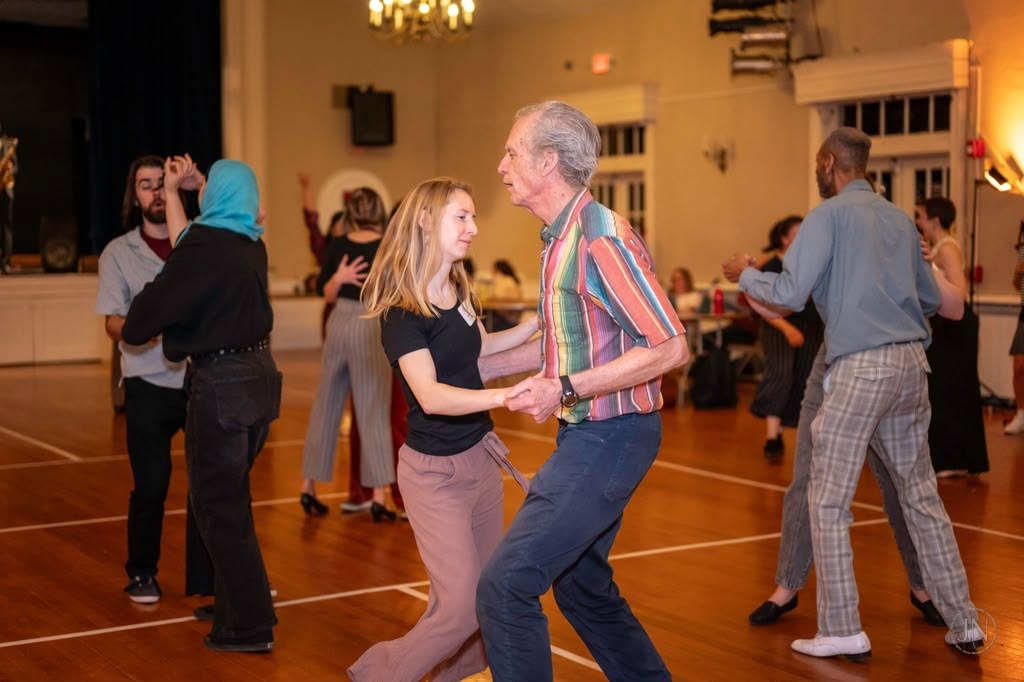 ECSB Swingout Clinic with Molly and Brody — TUE 6 – WED 7 OCT