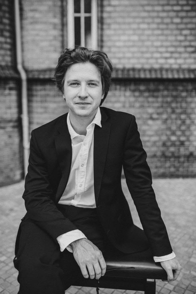 Klassisches Klavierkonzert mit Andrey Denisenko — SUN 22 NOV