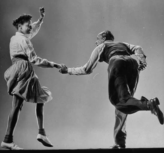 Lindy hop - Középhaladó — THU 8 OCT