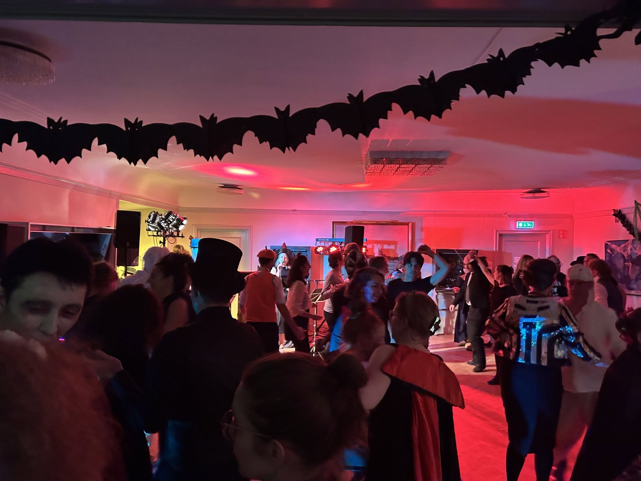 Swingkväll - Jazzoween med maskerad och liveband — SAT 31 OCT