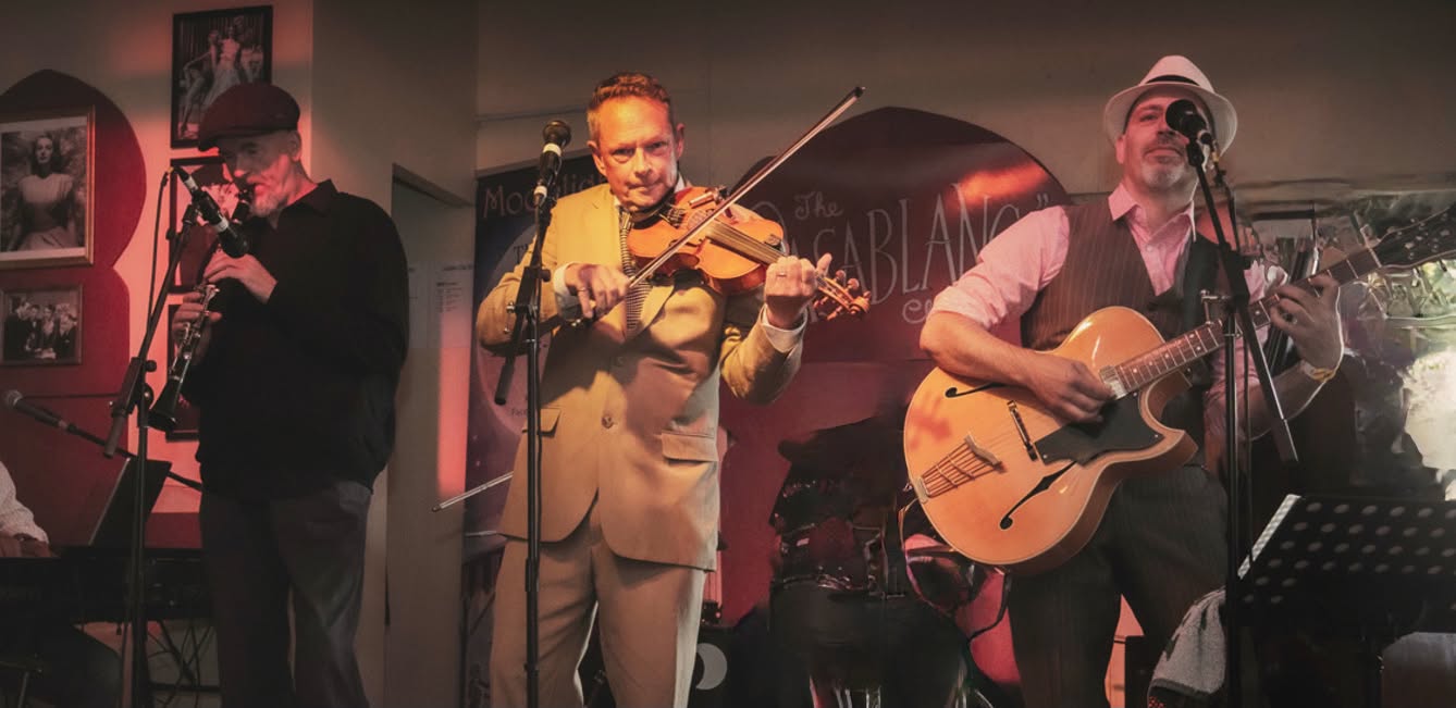 Moonlighting at The Ruze, Chippenham. — SUN 4 OCT