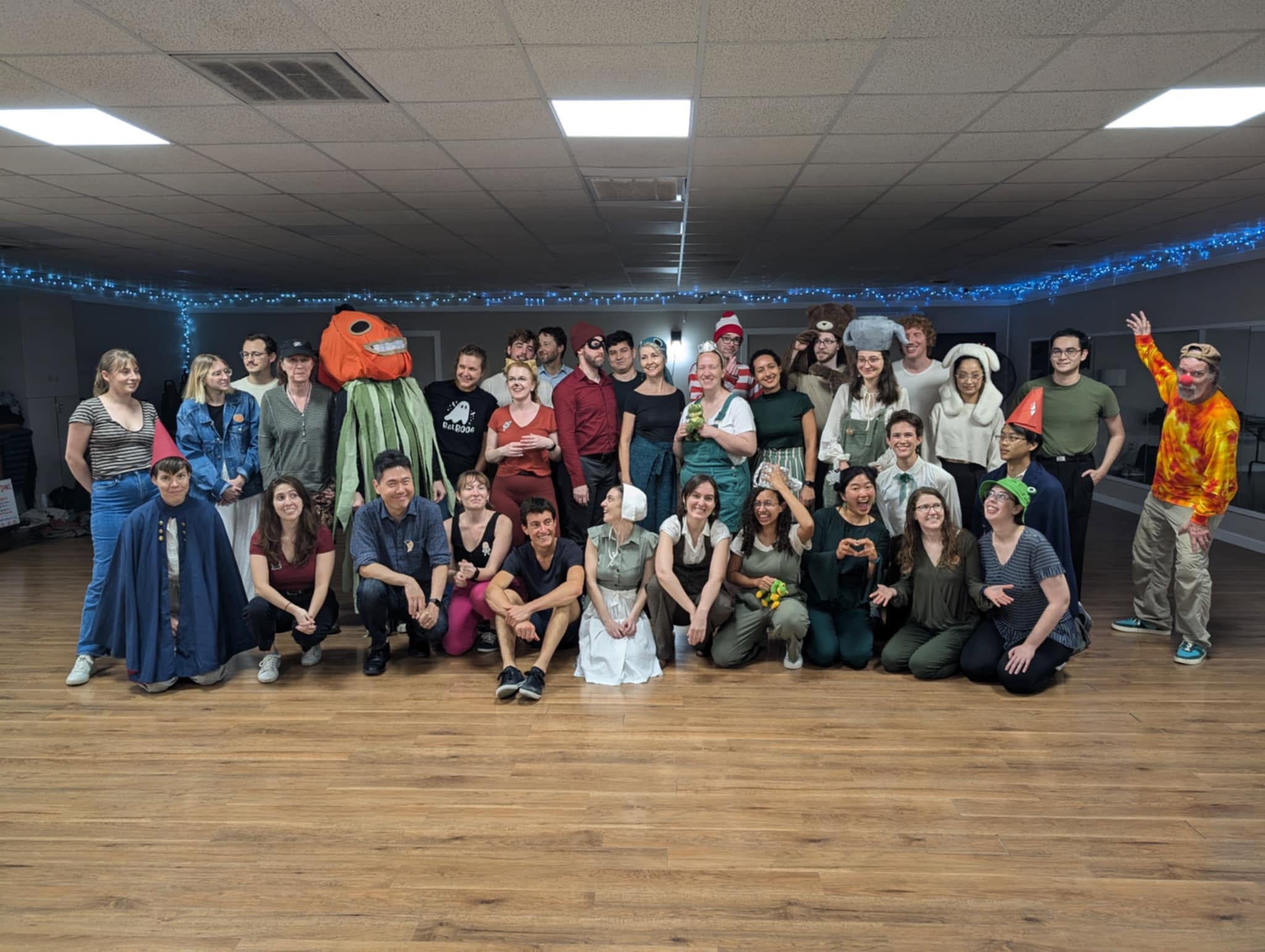 October Swing Dancing: Slow Lindy Lesson + DJed Social Dancing — TUE 6 – WED 7 OCT
