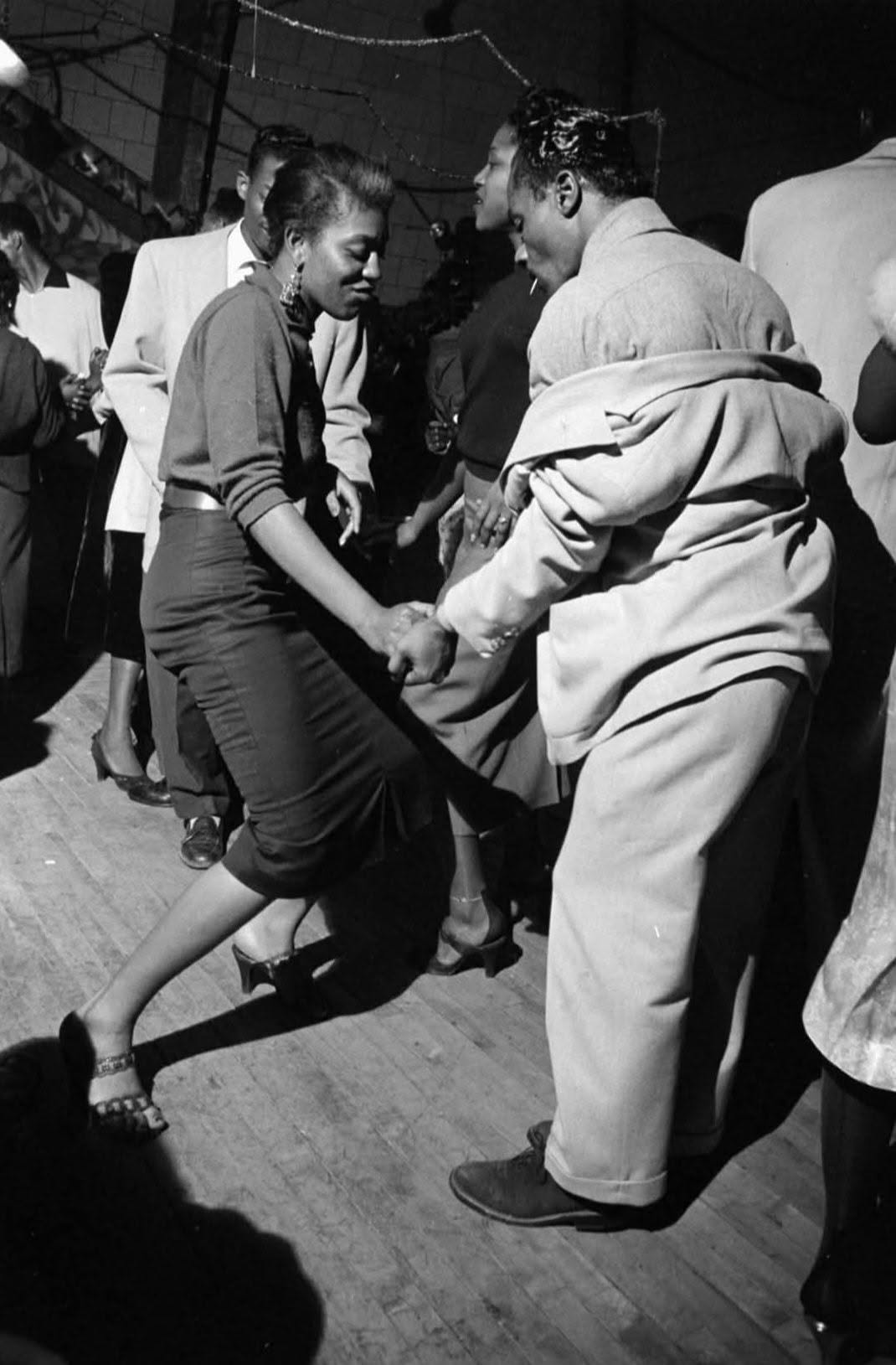 Hot Rhythm 'n' Groove! Στο Blue Haus στα Εξάρχεια! Dj Mariangela  — FRI 16 OCT